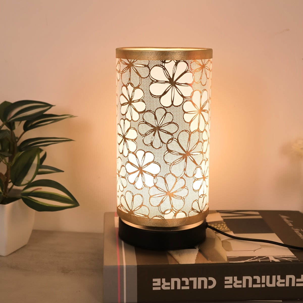 1pc Modern Minimalist USB-Powered Fabric Table Lamp - with Switch Warm Light, Suitable for Bedroom, Office, Bedside Table, Bookshelf & Living Room Decor, Soft Lighting Non-Harmful to Eyes, Ideal Gift for Family and Friends