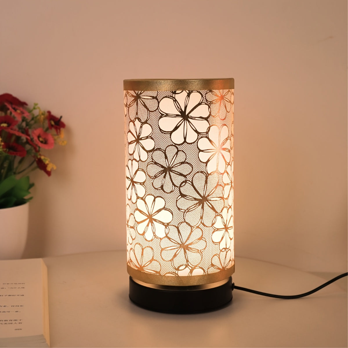 1pc Modern Minimalist USB-Powered Fabric Table Lamp - with Switch Warm Light, Suitable for Bedroom, Office, Bedside Table, Bookshelf & Living Room Decor, Soft Lighting Non-Harmful to Eyes, Ideal Gift for Family and Friends