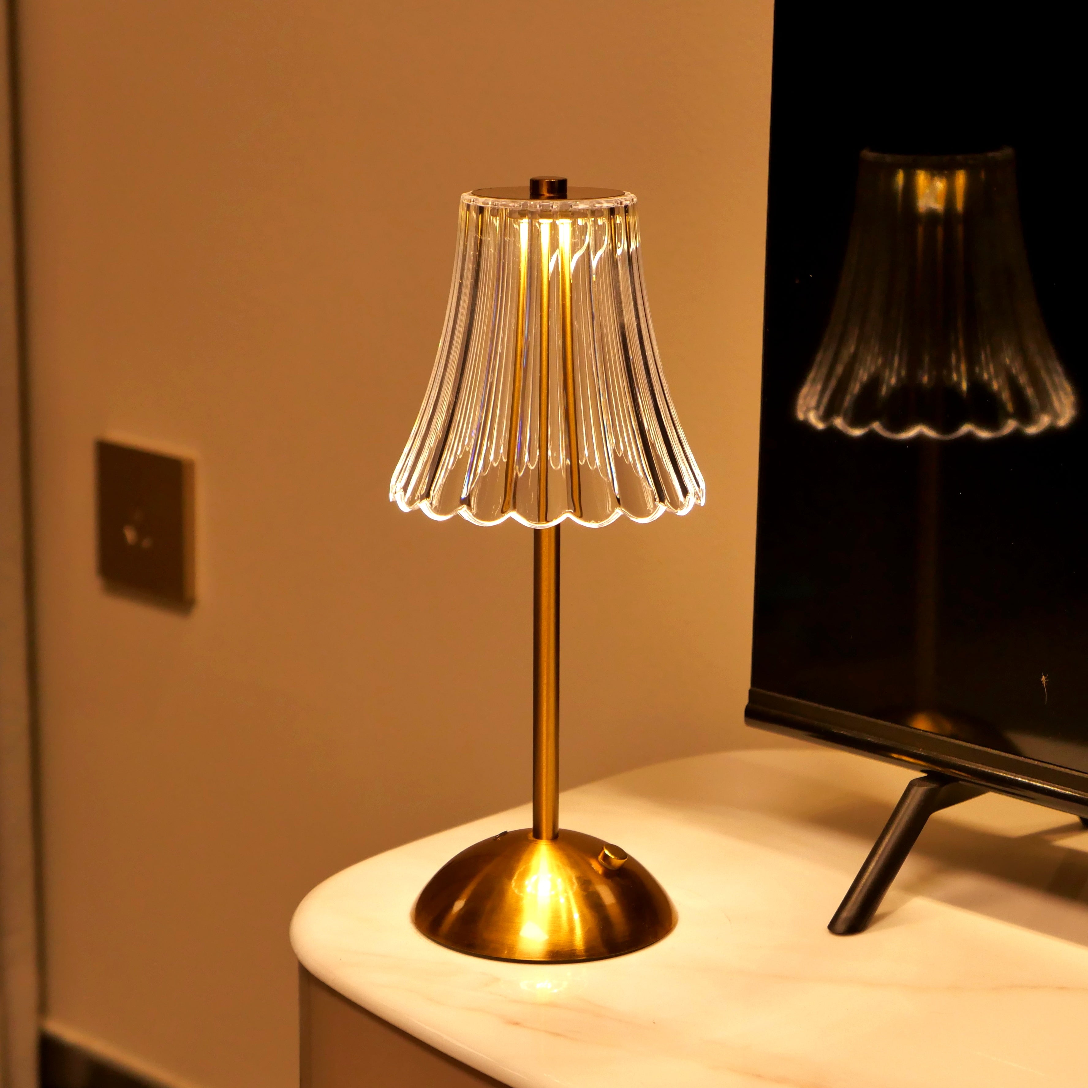 1pc Elegant Touch-Control Metal Table Lamp with USB Rechargeable Battery - Adjustable Ambient Lighting, Polished Brass Finish for Living Room, Bedroom, Study, Dining & Bar, Rechargeable Table Lamp