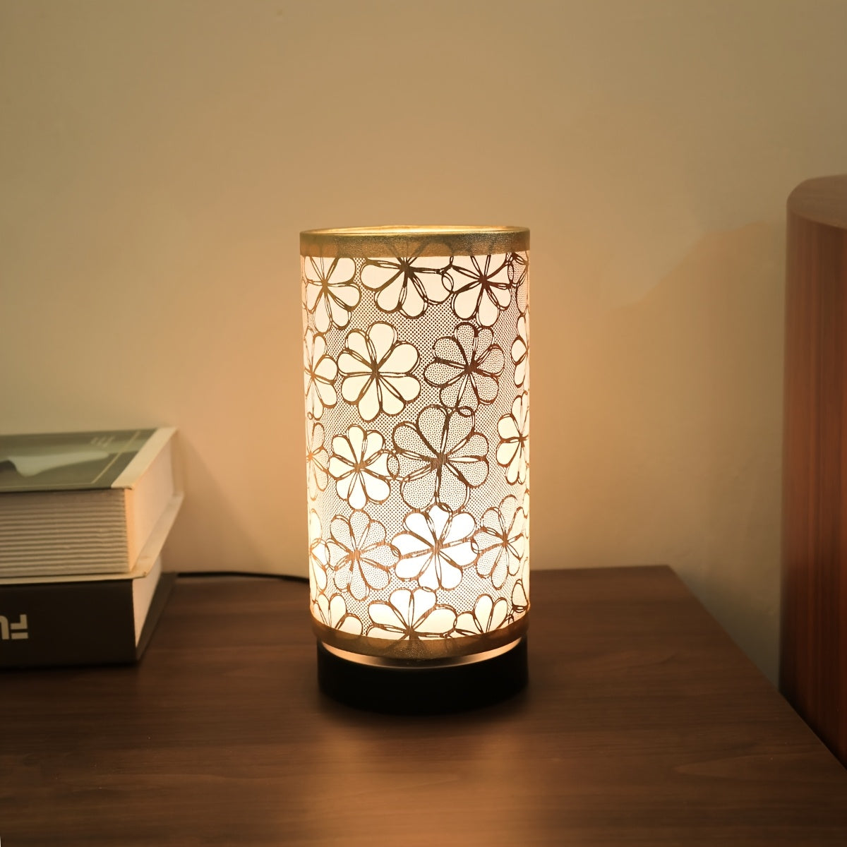1pc Modern Minimalist USB-Powered Fabric Table Lamp - with Switch Warm Light, Suitable for Bedroom, Office, Bedside Table, Bookshelf & Living Room Decor, Soft Lighting Non-Harmful to Eyes, Ideal Gift for Family and Friends